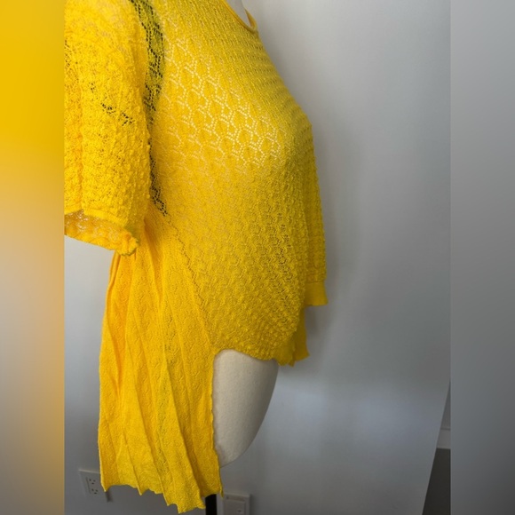 Love Moschino Asymmetrical Knit T-Shirt – Size 6 - Picture 16 of 17